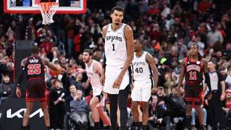 San Antonio Spurs vence o Chicago Bulls pela NBA