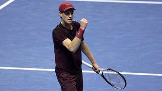 Sinner durante jogo contra Zverev