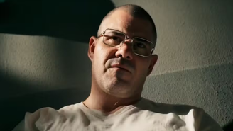 Juliano Cazarré como Jorginho em 'Três Graças'