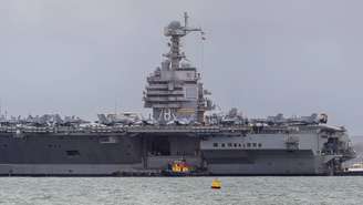 o Gerald Ford adota uma abordagem inovadora ao substituir o combustível fóssil por energia atômica, alterando profundamente sua performance e logística – depositphotos.com / fotogenix