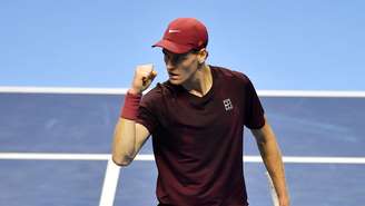 Sinner comemora ponto na decisão do ATP Finals