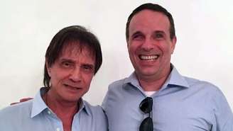 Roberto Carlos com Dudu Braga: o filho mais novo sempre promoveu a obra musical do pai