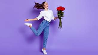 Os sonhos com flores podem contar muitas mensagens importantes e reveladoras. Descubra o significado de sonhar com flores!