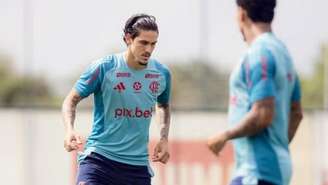 Pedro sofre lesão muscular 