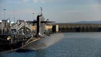 A base naval de Île Longue, no porto de Brest, abriga os quatro submarinos nucleares franceses responsáveis ​​pela dissuasão nuclear (imagem ilustrativa).