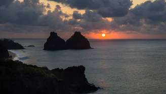 Modelos como os de Ilhabela, Noronha e Bombinhas mostram como a arrecadação pode fortalecer ações ambientais e culturais – depositphotos.com / nidohuebl.gmail.com