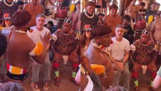 Luciano Huck numa tribo indígena (Reprodução/X)