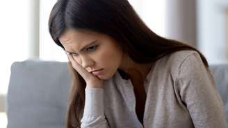 Descubra por que cada signo atrai crushes indisponíveis e veja como mudar esse padrão com leveza e autoconhecimento.