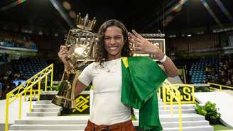 Rayssa Leal bate adversárias e é tetracampeã do SLS Super Crown