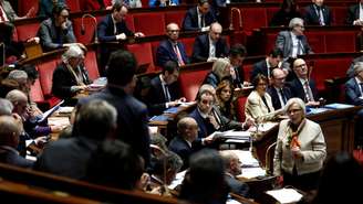 O primeiro-ministro francês, Sebastien Lecornu, durante debate na Assembleia Nacional em Paris, França, em 2 de dezembro de 2025.