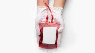 No Brasil, a hemoterapia é regulada por normas rígidas, que buscam garantir segurança tanto para quem doa quanto para quem recebe o sangue – depositphotos.com / serezniy