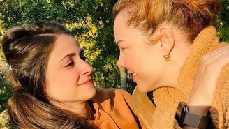 Fernanda Souza expõe a mulher e revela elogio da amada: 'Gastar essa beleza' / Reprodução: Instagram