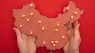 Nos EUA, o relógio muda conforme a região; na China, cidades distantes de Pequim vivem até três horas fora do meio-dia solar – depositphotos.com / VadimVasenin