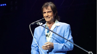 Roberto Carlos sofre acidente de carro durante gravação de especial da Globo