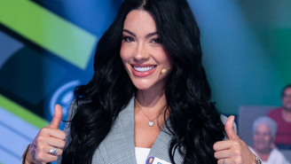 Rayane Figliuzzi, namorada de Belo, participou do Acerte ou Caia