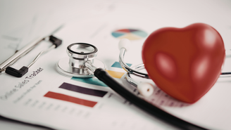 Estudo do King’s College London revela que, além de diminuir o risco de infarto, a prática previne internações e óbitos por AVC