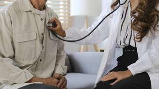 De forma simples, o painel genético completo tenta descobrir se o organismo nasceu com alterações nos genes que aumentam a chance de desenvolver algumas doenças no futuro –