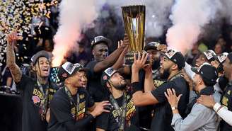 O New York Knicks venceu o San Antonio Spurs e venceu a NBA Cup