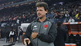 Fernando Diniz elogiou o desempenho do Vasco na partida de ida da Copa do Brasil