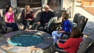 Paul encontra voluntários que investigaram sua história - Michelle Trostler, CeCe Moore, Allison Demski e Carol Rolnick