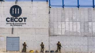 Justiça de El Salvador condena membros de gangues a penas de até mil anos de prisão. (Imagem ilustrativa)