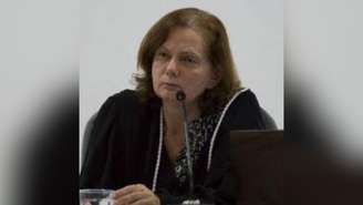 Mônica Cataria Perri Siqueira, da 1ª Vara Criminal de Cuiabá, desafiou advogados da Comissão de Prerrogativas da Ordem que estavam gravando os jurados