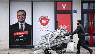 Kosovo vota em eleições parlamentares antecipadas na esperança de superar estagnação política. (Imagem ilustrativa)