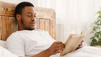 O detox digital ajuda a reduzir o estresse, melhorar o sono e restaurar a criatividade; confira estratégias para se desconectar das redes