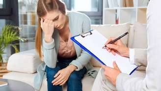 Muitas pessoas enxergam o início do ano como uma “folha em branco”, pronta para receber novos planos, hábitos e mudanças de comportamento – depositphotos.com / IgorVetushko