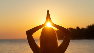 Conheça um ritual de agradecimento para fazer no primeiro Sol de 2026