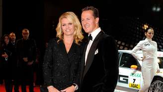 Schumacher e Corinna estão casados há muitos anos