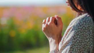 Descubra o poder dos anjos e as orações que podem trazer proteção pe paz.