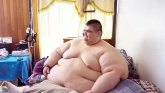Morre homem que já deteve o título de mais pesado do mundo com 595 kg /