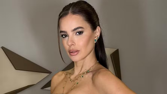 Vera Viel, esposa de Rodrigo Faro posta foto com as filha: 'Iguais'