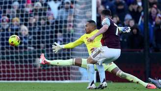 John falhou feio no gol de McGinn