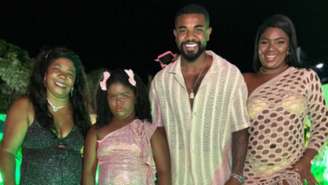 Davi Brito com a família