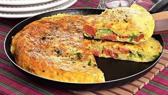 Fritada de salsicha e abobrinha – Foto: Stela Handa