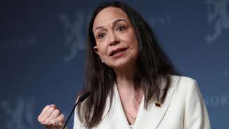 Em entrevista ao canal americano Fox News, Maria Corina Machado declarou que planeja retornar a Caracas e transformar a Venezuela “no centro energético das Américas”.