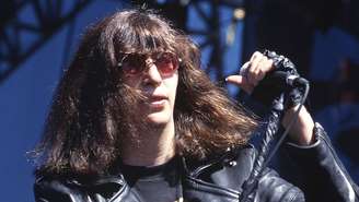 Joey Ramone, vocalista dos Ramones, em 1996
