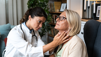 Entenda quais exames ajudam a identificar disfunções da tireoide e quando cada um deve ser solicitado