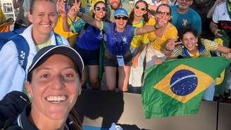 Lisa Stefani com Bouzkova e torcida brasileira 