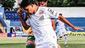 Lance do jogo entre Santos e Cuiabá pela Copinha 2026