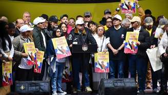 O presidente Gustavo Petro durante um evento em defesa da soberania da Colômbia em 7 de janeiro em Bogotá.