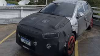 Novo Hyundai HB20 flagrado em testes