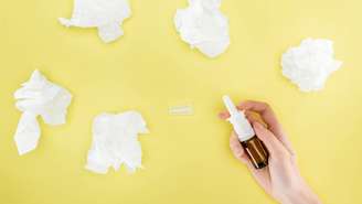 Higiene nasal com soro fisiológico, controle do ambiente e uso correto de medicamentos ajudam a aliviar e prevenir os sintomas – depositphotos.com / VadimVasenin