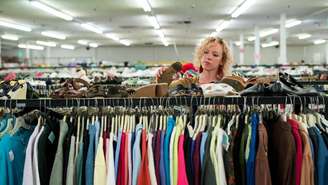 O pensamento de roupas usadas carregam energias ruins é muito antigo. Mas o que o Espiritismo diz a respeito desse assunto?