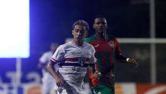 Lance do jogo entre São Paulo e Portuguesa