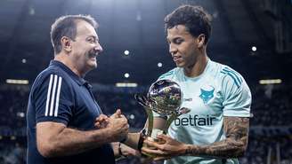 Pedro Lourenço ao lado de Kaio Jorge