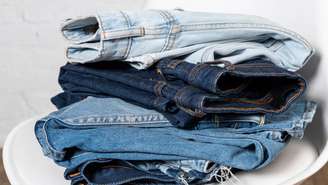 Primeiramente, a psicóloga explicou que deixar roupas na cadeira pode não ser sinônimo de desorganização; entenda o esclarecimento