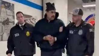 Presidente da Venezuela Nicolas Maduro é conduzido por oficiais da DEA em prédio da agência antidrogas em Nova York